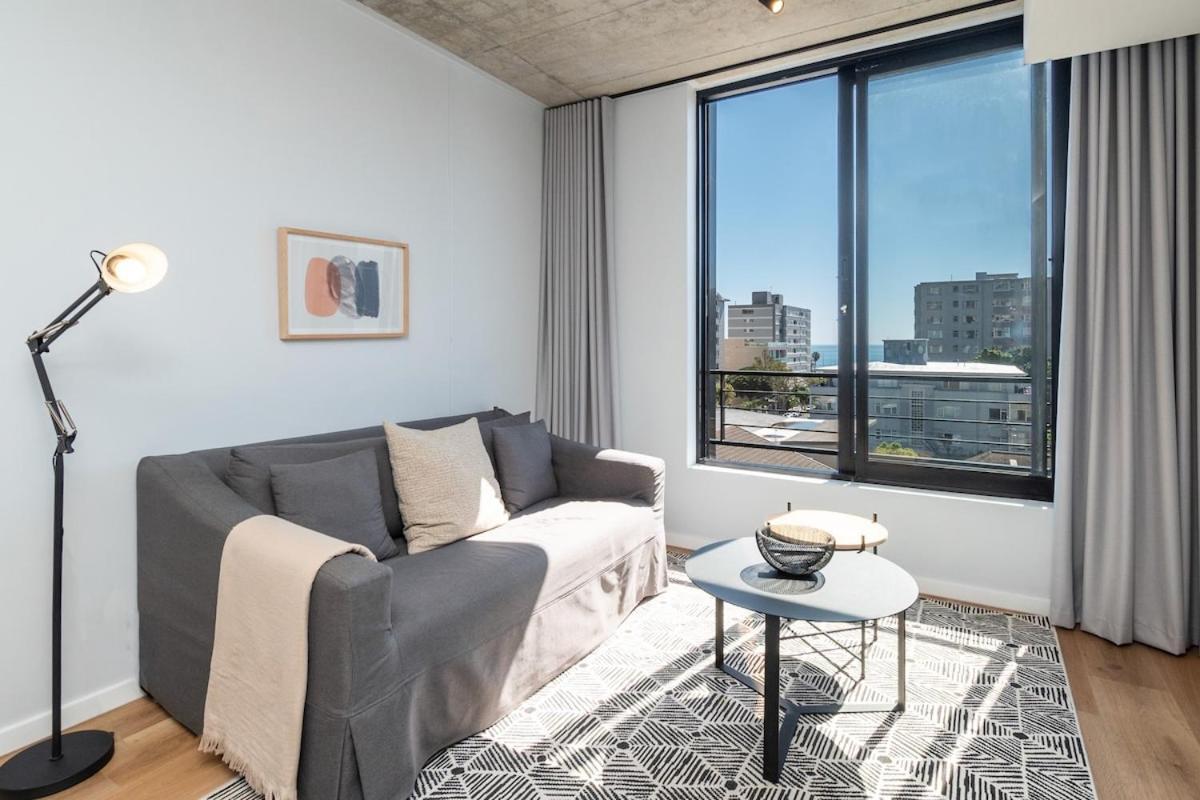 Cosy Oasis In The Heart Of Sea Point Apartment